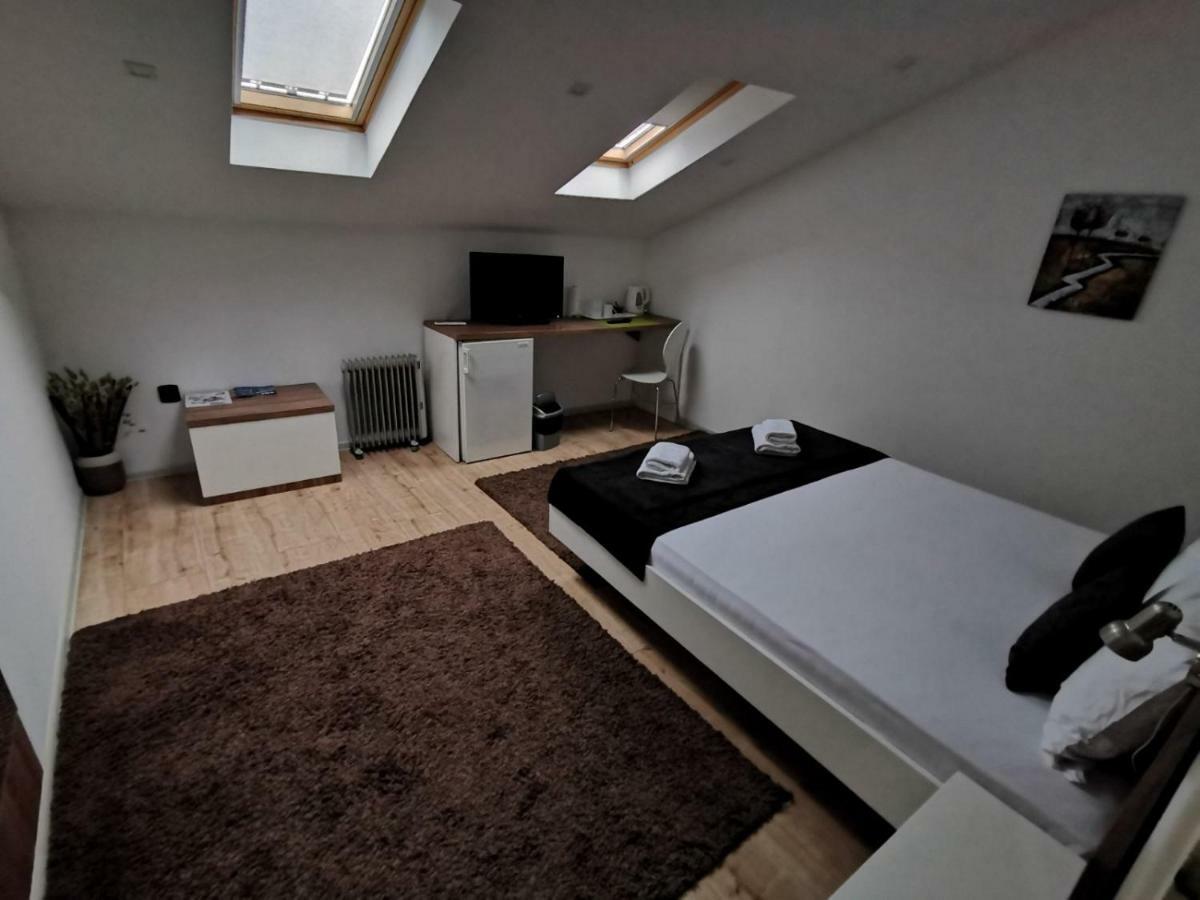 Nis City Center Guest House Eksteriør bilde