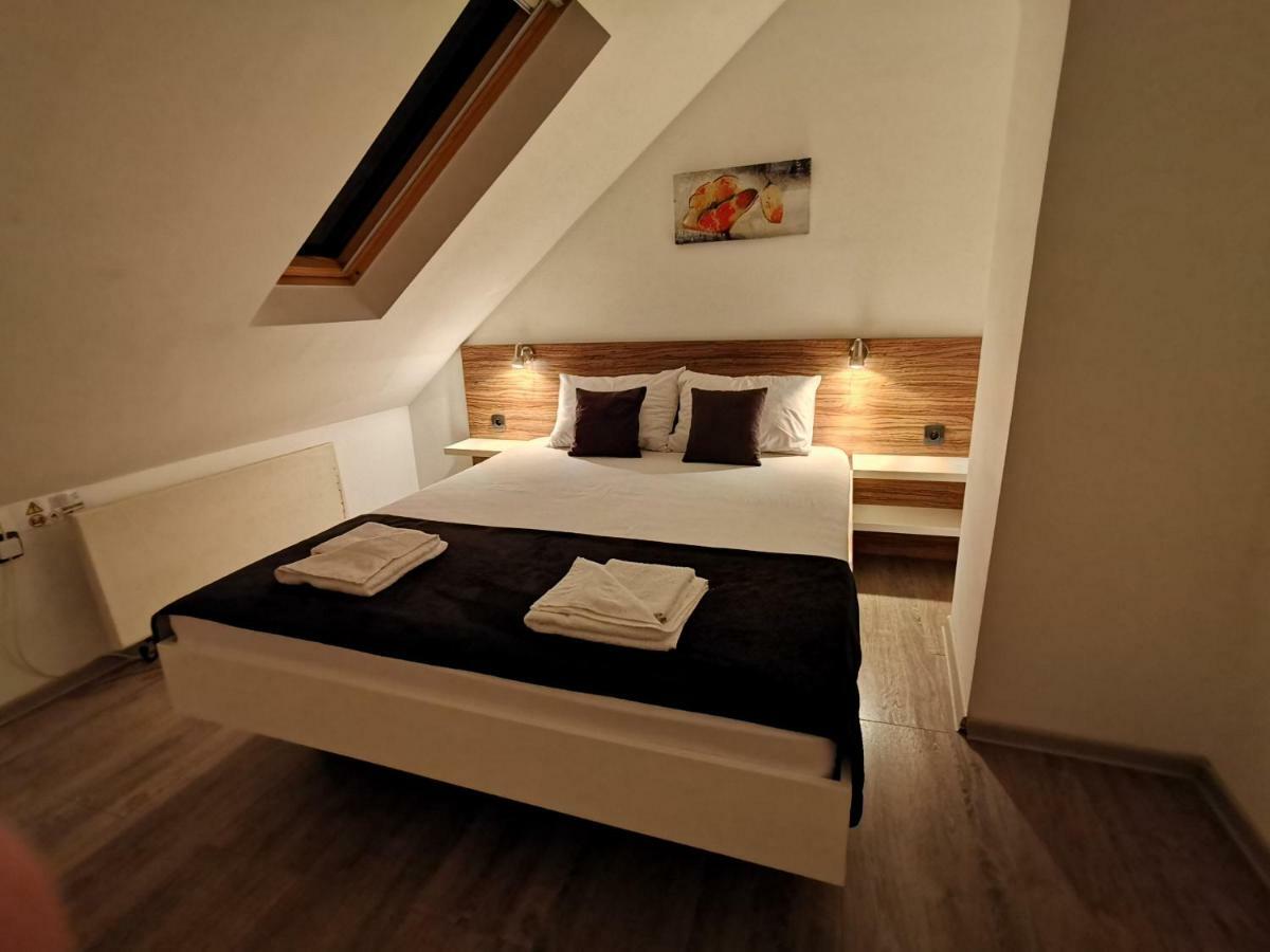 Nis City Center Guest House Eksteriør bilde